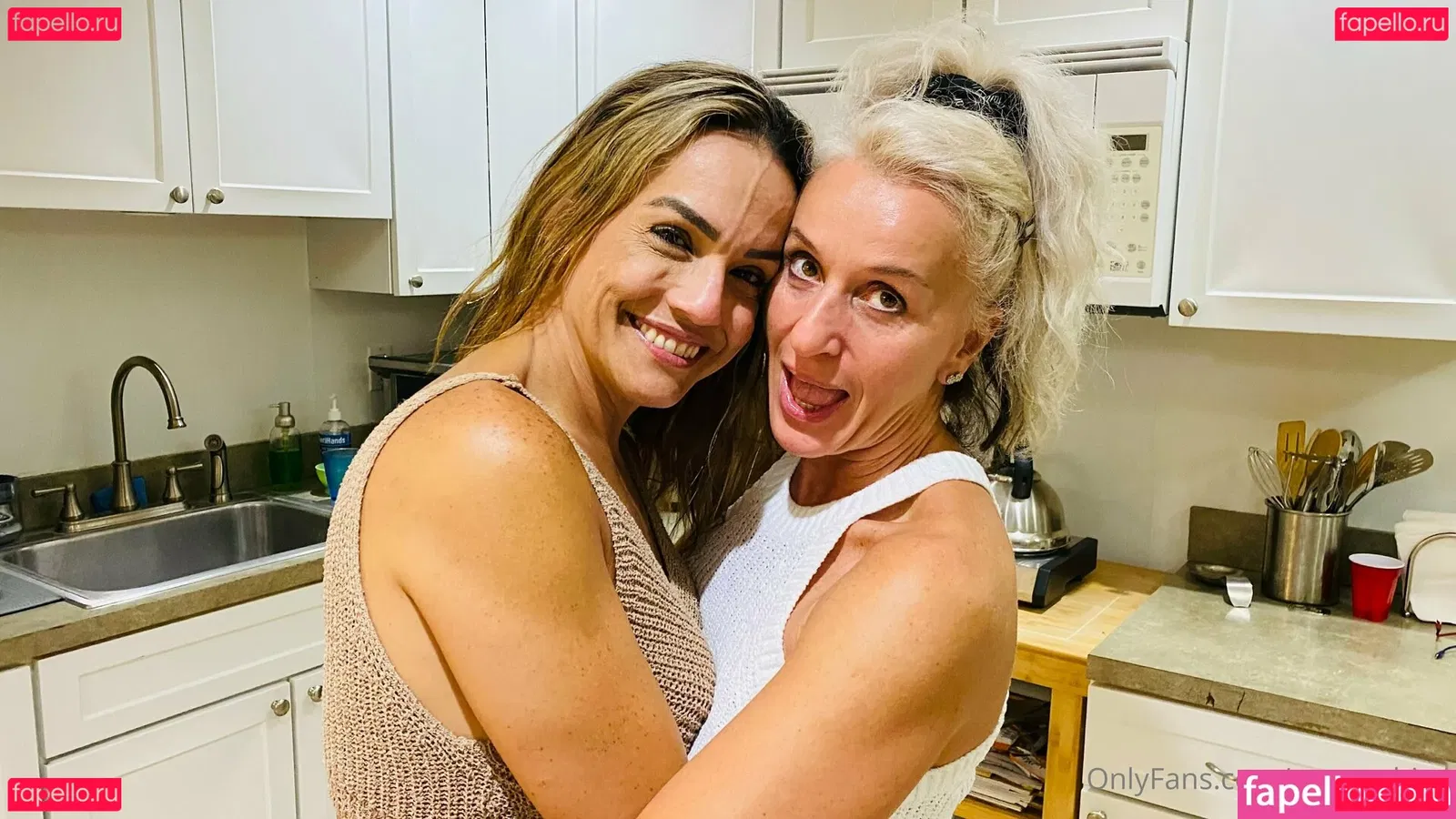 sexyserbian Onlyfans Photo Gallery 