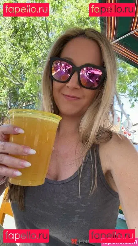 hot_wife_victoria Onlyfans Photo Gallery 