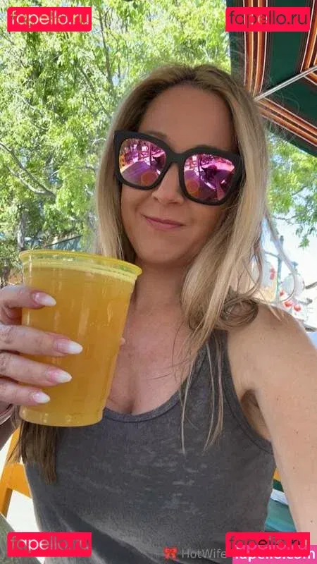 hot_wife_victoria Onlyfans Photo Gallery 