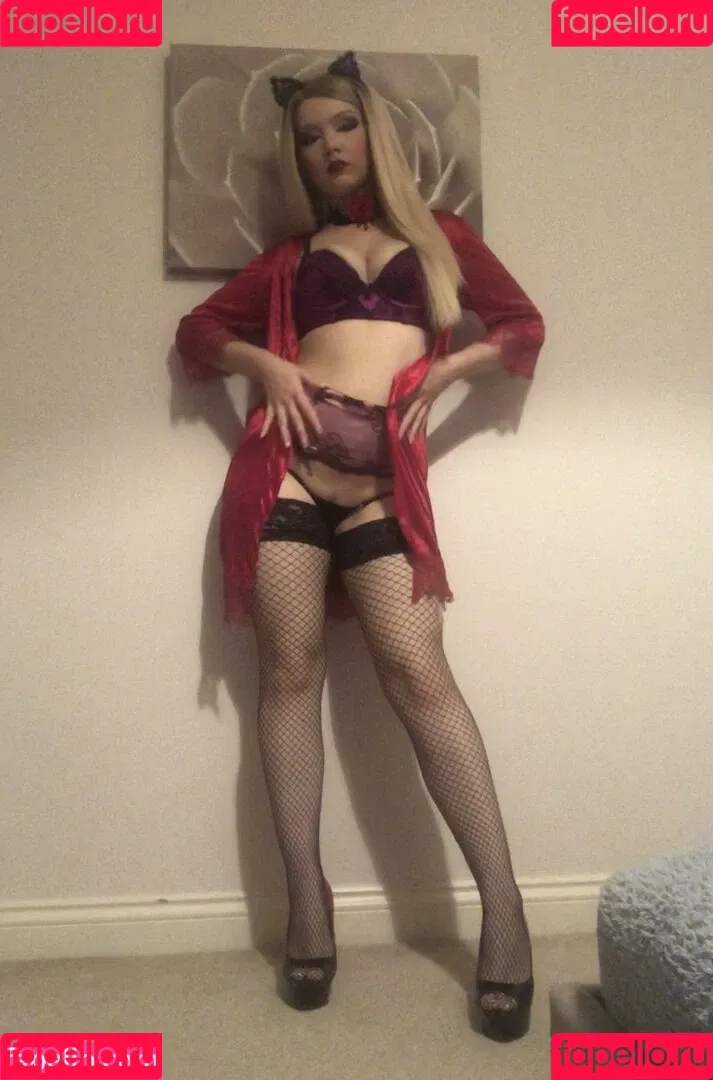Miss Redhead Lucie Onlyfans Photo Gallery 