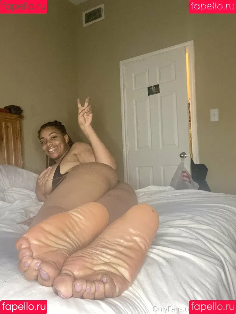 chenalfeet Onlyfans Photo Gallery 