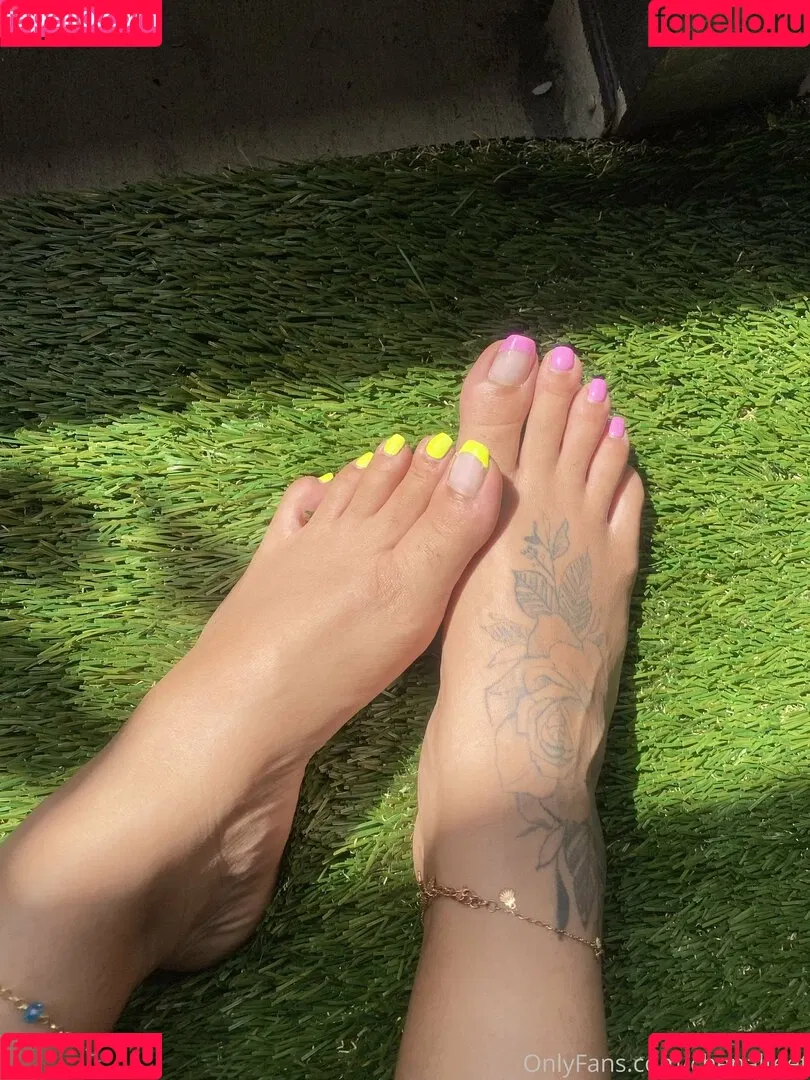 chenalfeet Onlyfans Photo Gallery 