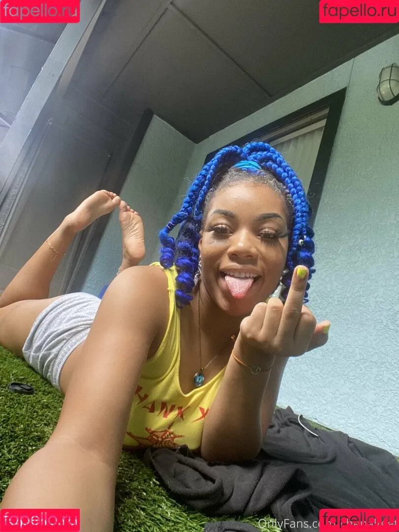 chenalfeet Onlyfans Photo Gallery 