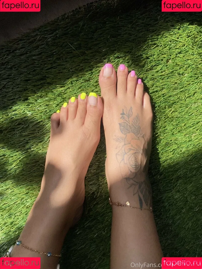 chenalfeet Onlyfans Photo Gallery 