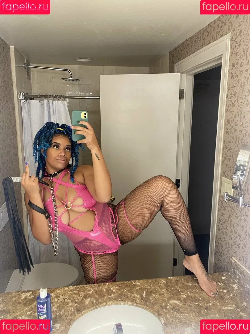 chenalfeet Onlyfans Photo Gallery 