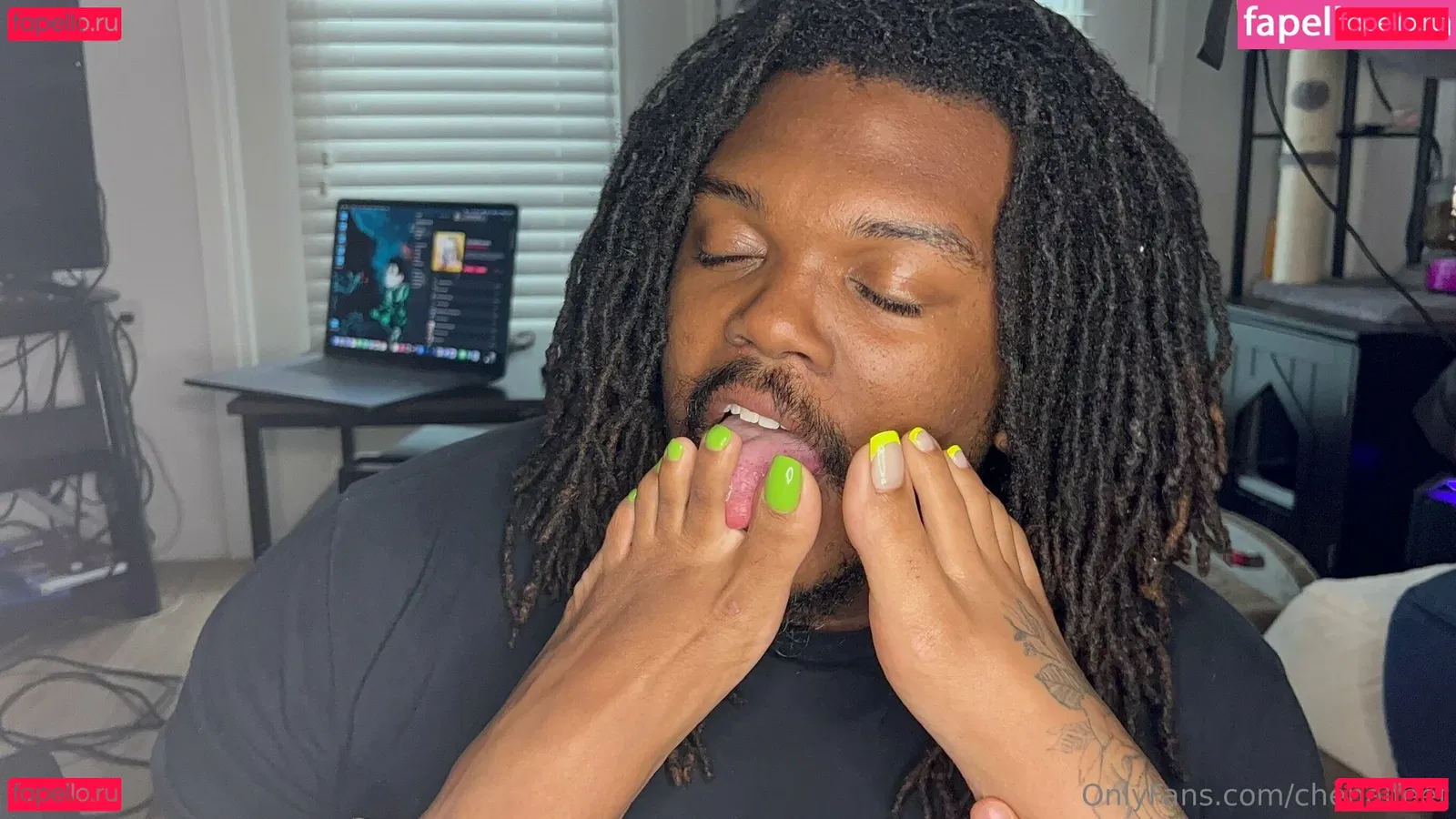 chenalfeet Onlyfans Photo Gallery 