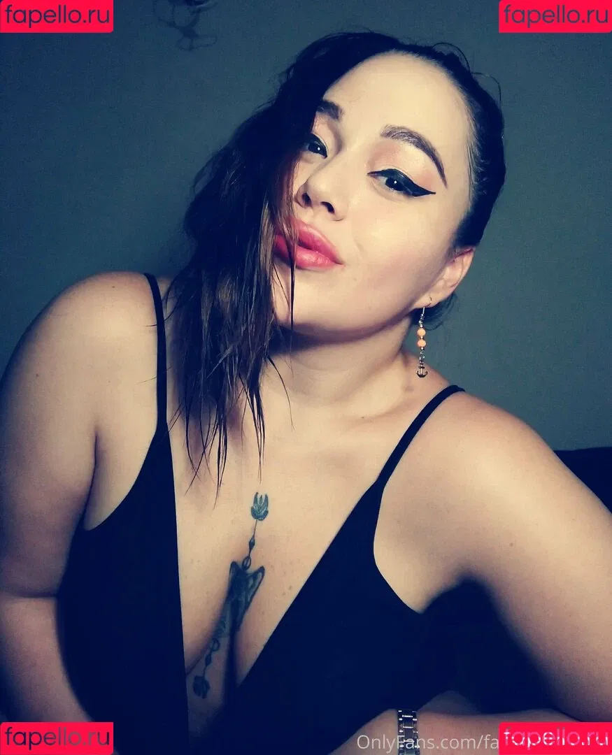 famouscreamy Onlyfans Photo Gallery 