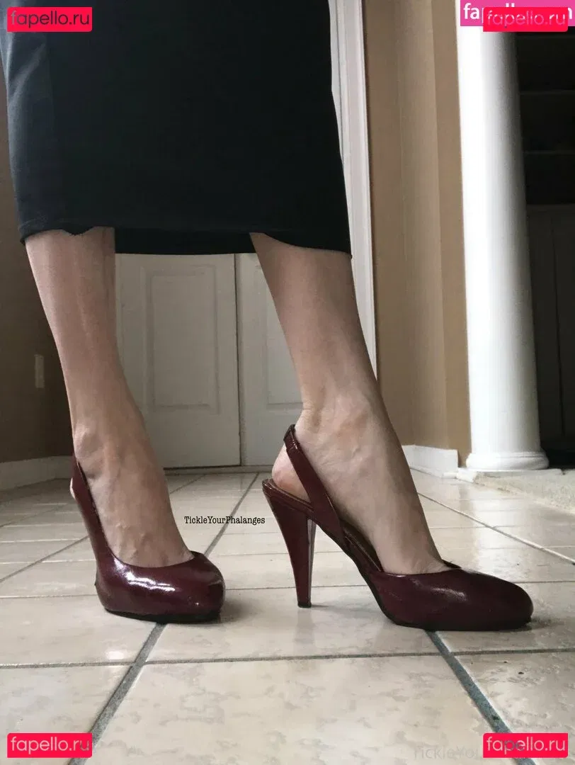 goddess_tickle Onlyfans Photo Gallery 