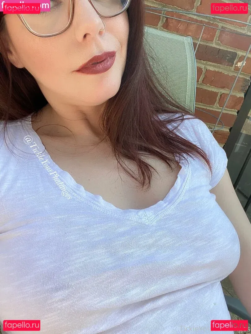 goddess_tickle Onlyfans Photo Gallery 