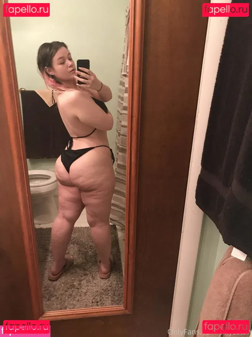 tinysatan Onlyfans Photo Gallery 