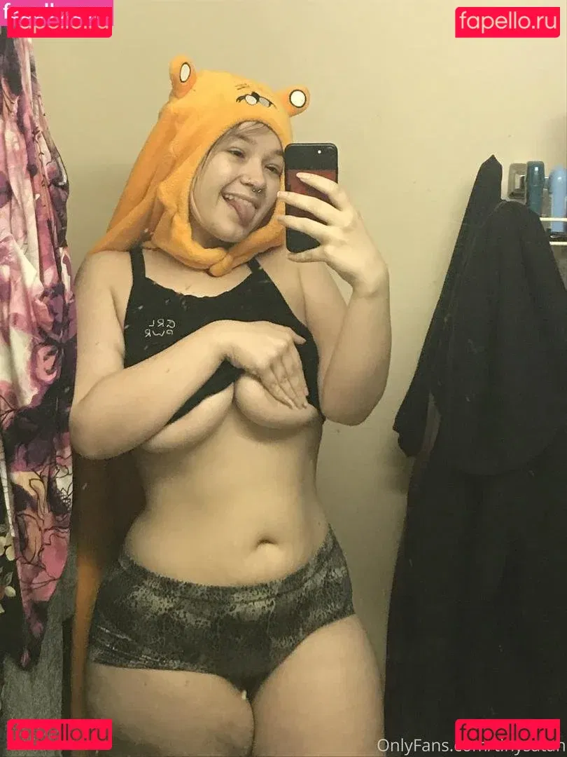 tinysatan Onlyfans Photo Gallery 