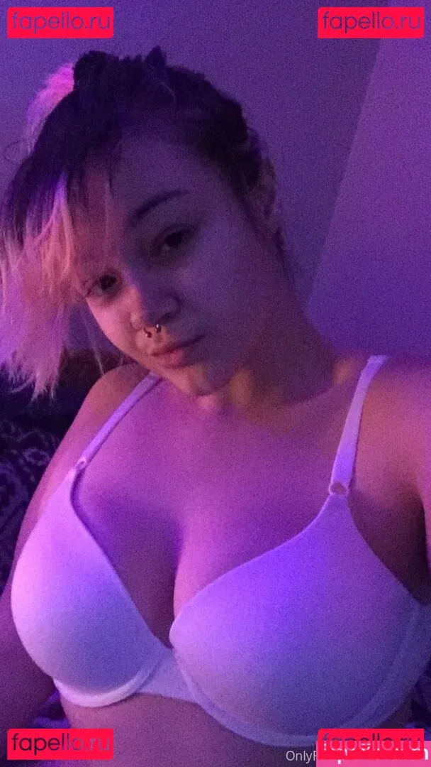 tinysatan Onlyfans Photo Gallery 