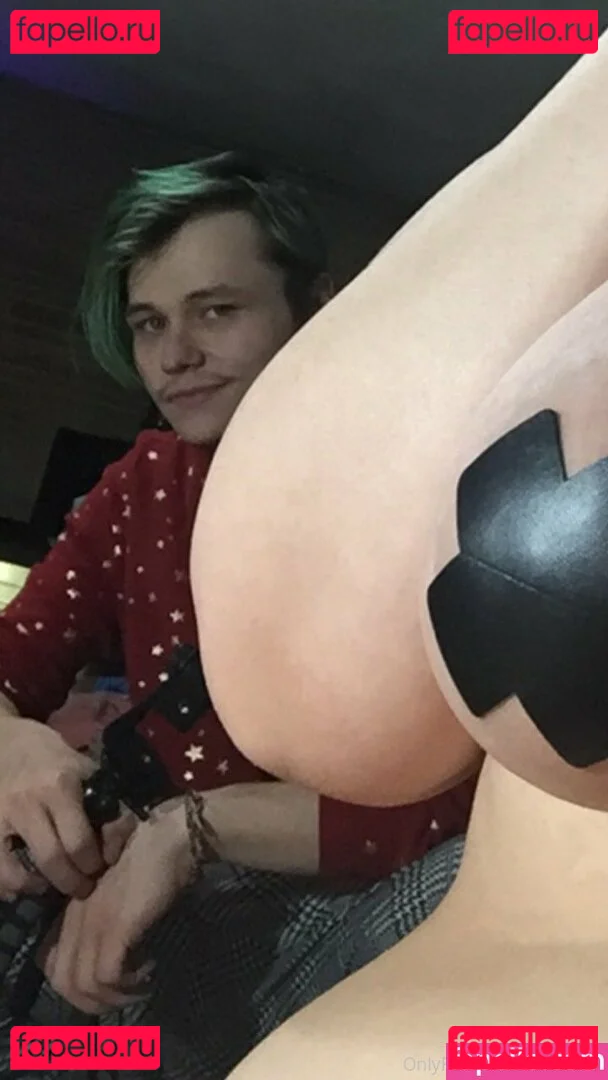 tinysatan Onlyfans Photo Gallery 