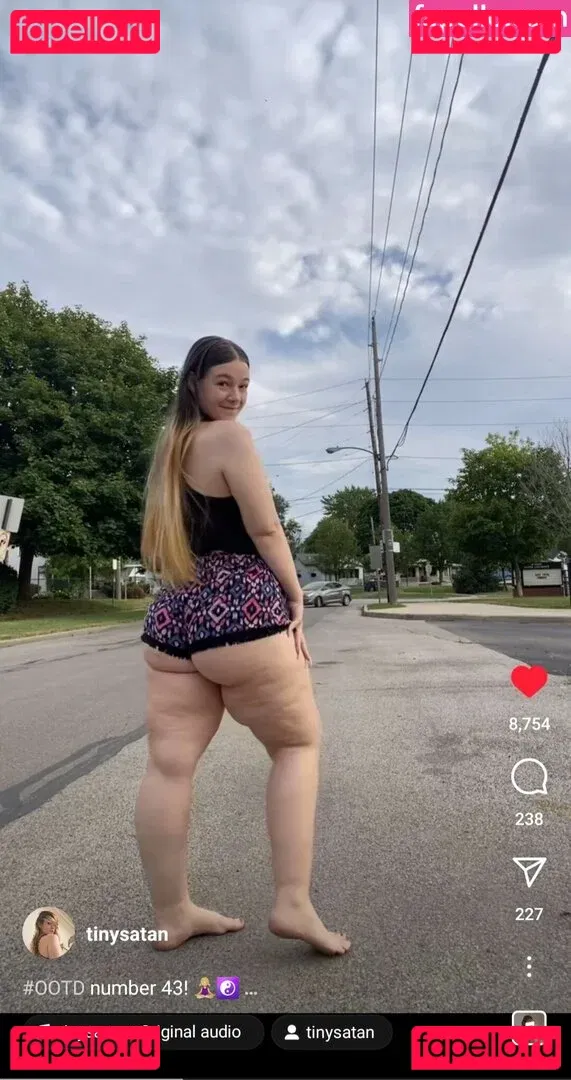 tinysatan Onlyfans Photo Gallery 