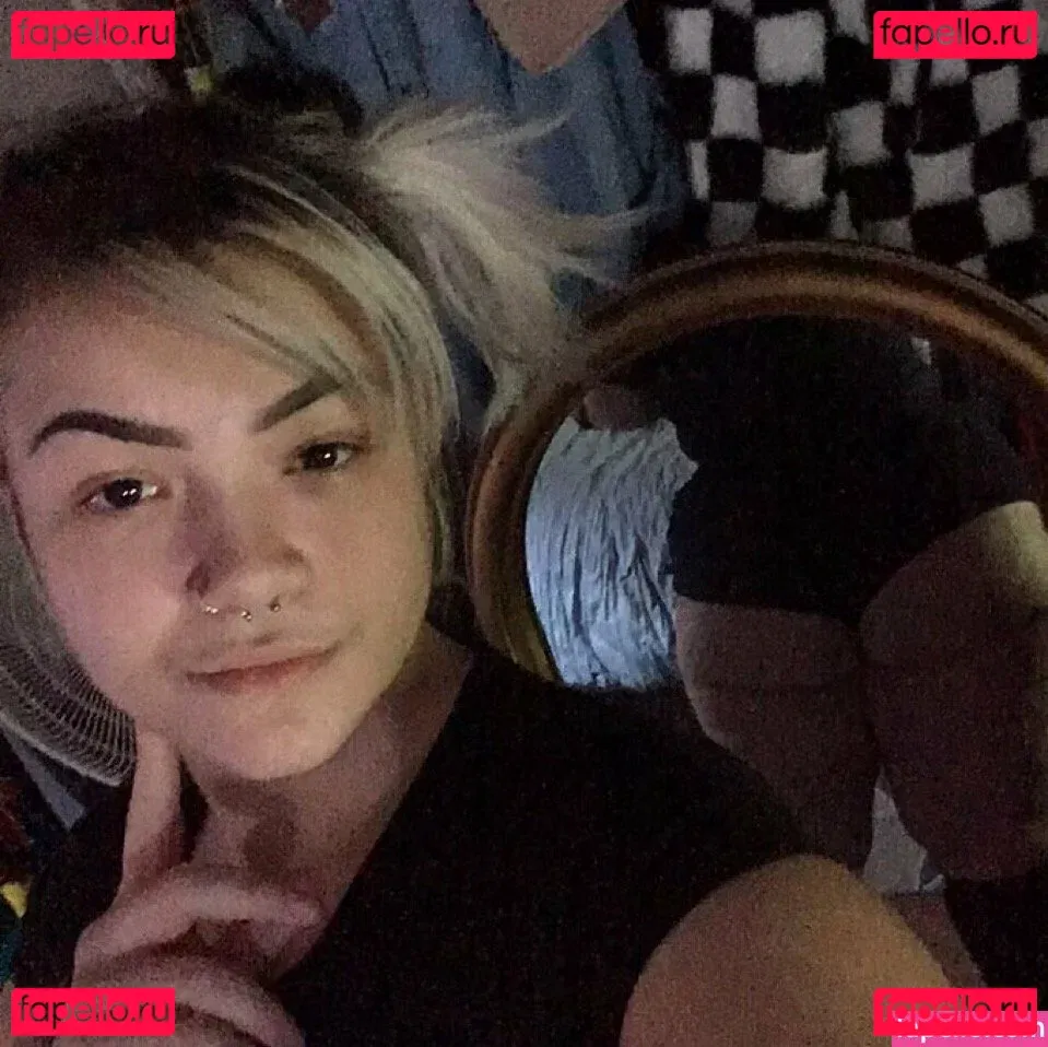 tinysatan Onlyfans Photo Gallery 