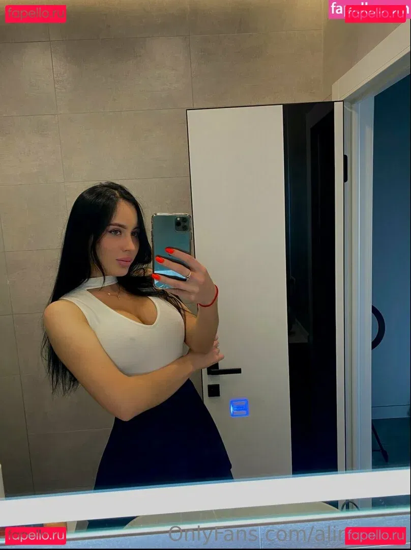 alinagrey Onlyfans Photo Gallery 