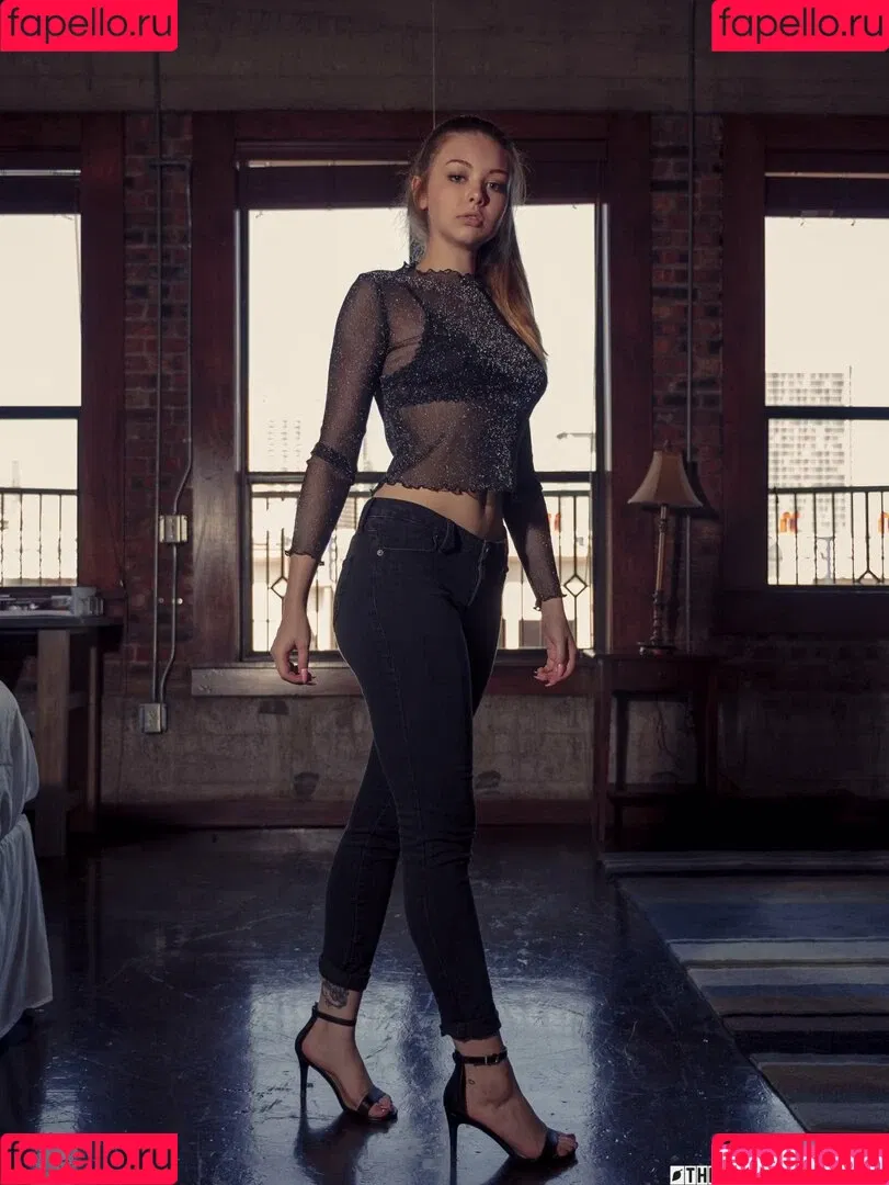 Lana Lea Onlyfans Photo Gallery 