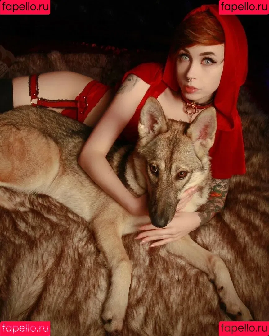 Ember Wolf Onlyfans Photo Gallery 