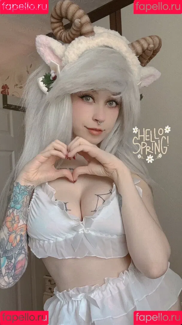 Ember Wolf Onlyfans Photo Gallery 