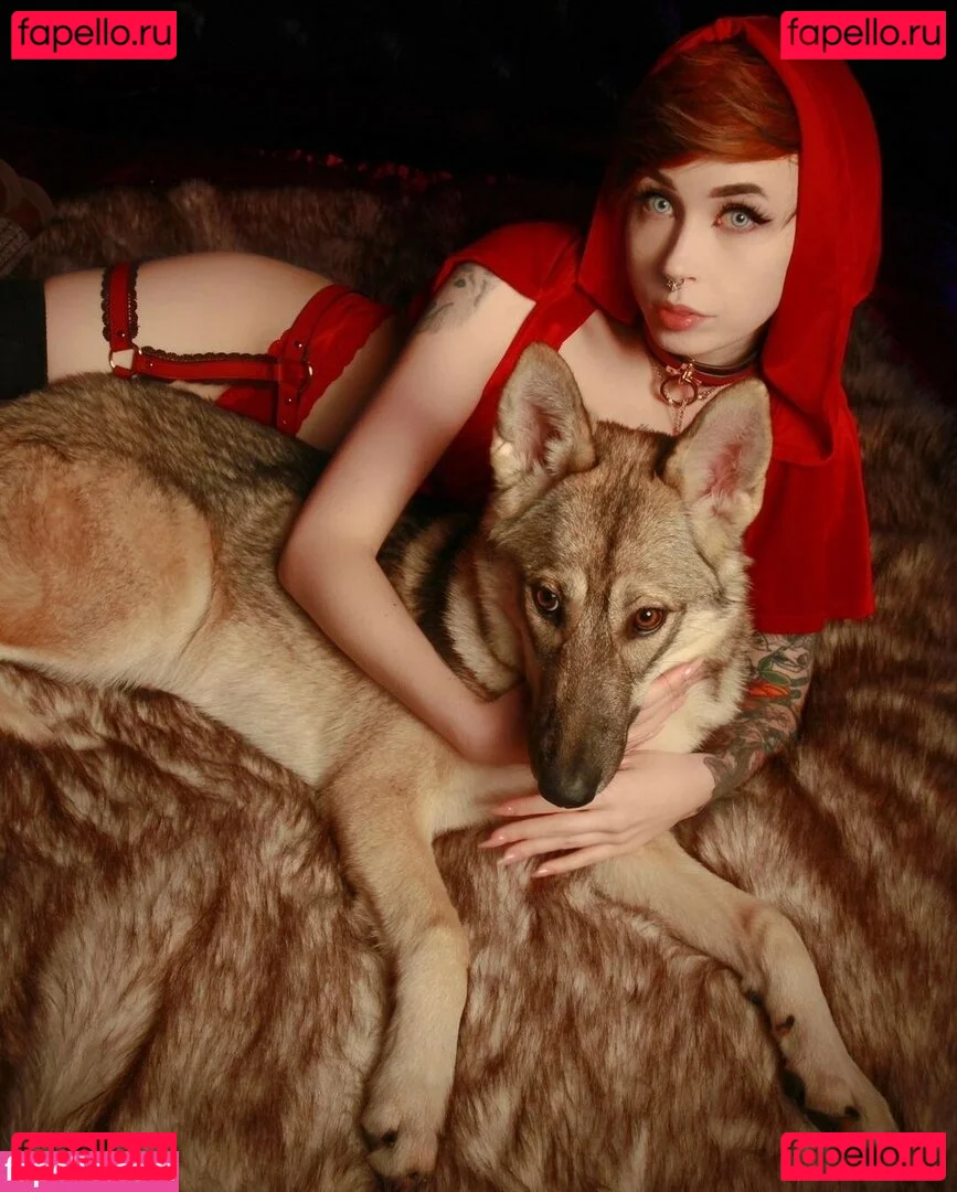 Ember Wolf Onlyfans Photo Gallery 