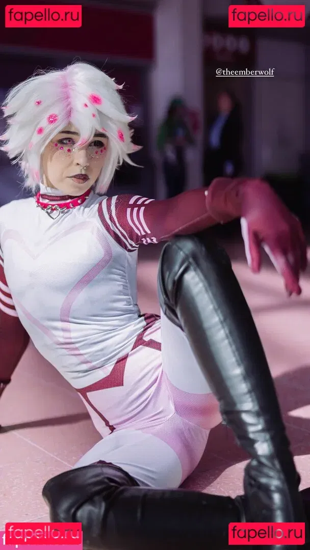 Ember Wolf Onlyfans Photo Gallery 