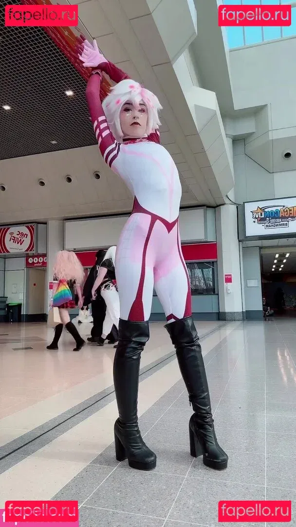 Ember Wolf Onlyfans Photo Gallery 