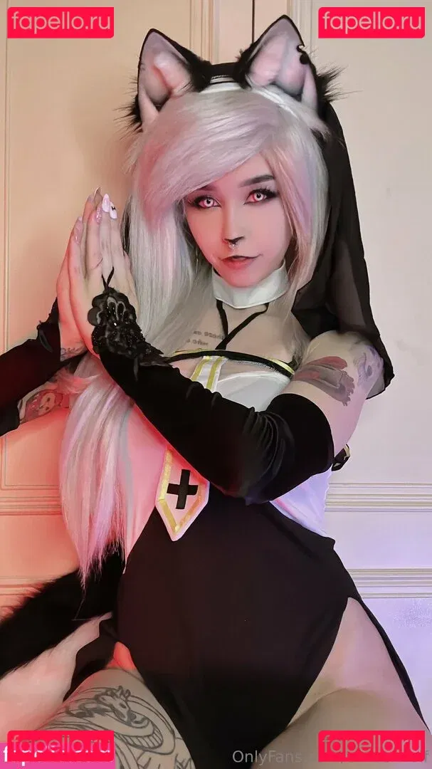 Ember Wolf Onlyfans Photo Gallery 