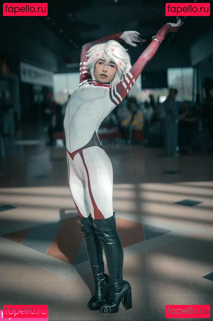 Ember Wolf Onlyfans Photo Gallery 