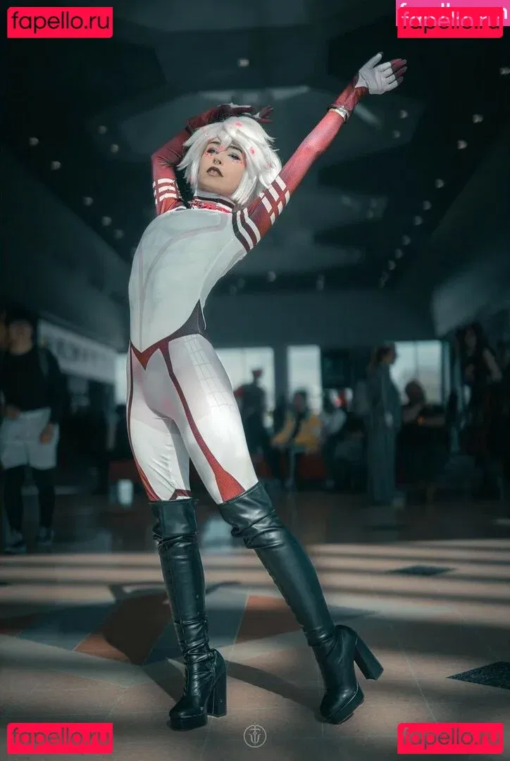 Ember Wolf Onlyfans Photo Gallery 