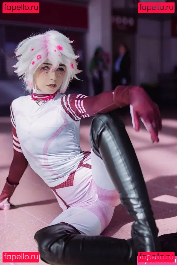 Ember Wolf Onlyfans Photo Gallery 