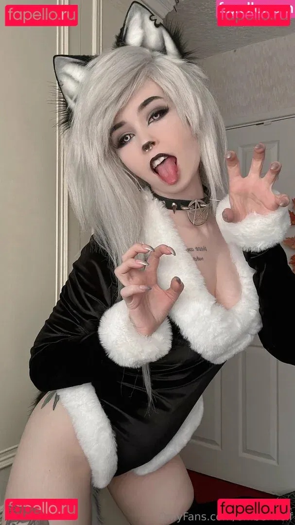 Ember Wolf Onlyfans Photo Gallery 