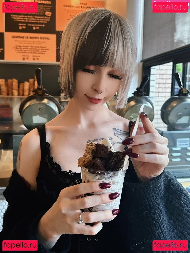 Ember Wolf Onlyfans Photo Gallery 