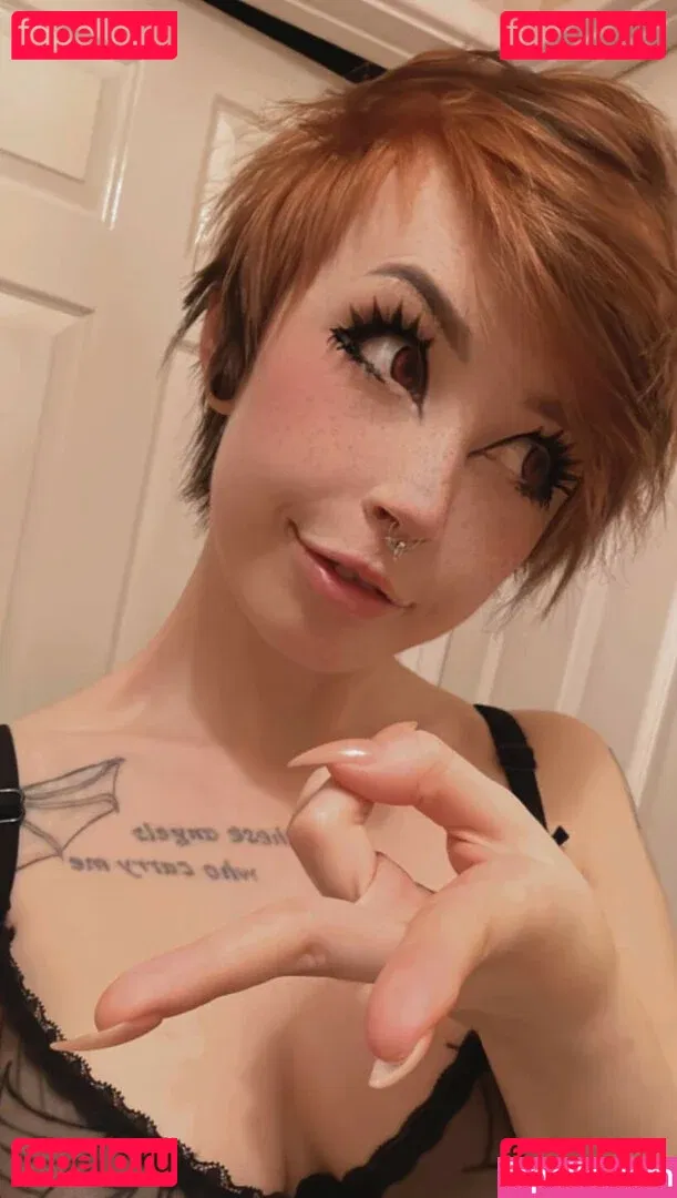 Ember Wolf Onlyfans Photo Gallery 