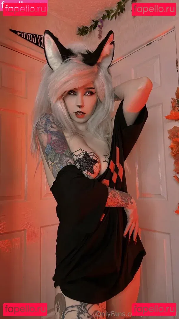 Ember Wolf Onlyfans Photo Gallery 