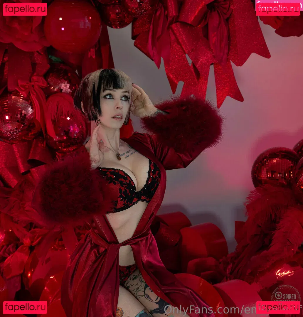 Ember Wolf Onlyfans Photo Gallery 