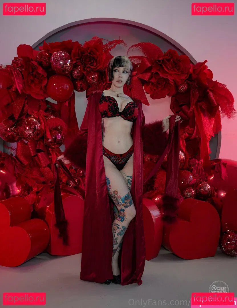 Ember Wolf Onlyfans Photo Gallery 