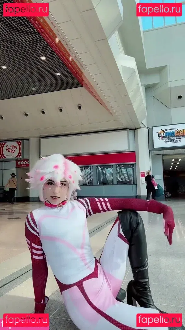 Ember Wolf Onlyfans Photo Gallery 