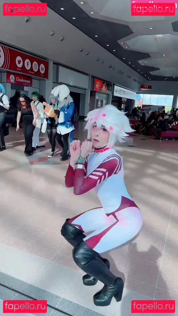 Ember Wolf Onlyfans Photo Gallery 