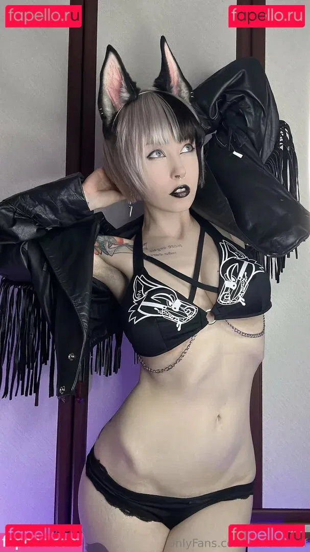 Ember Wolf Onlyfans Photo Gallery 