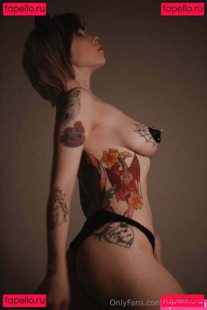 Ember Wolf Onlyfans Photo Gallery 