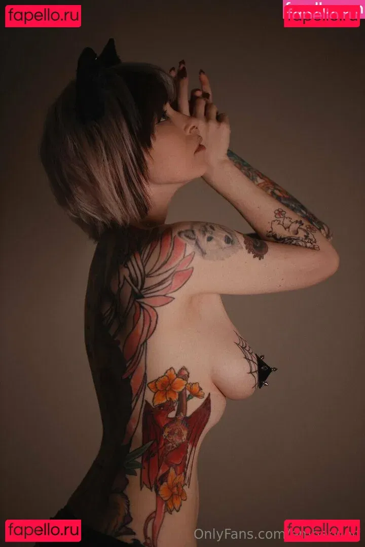 Ember Wolf Onlyfans Photo Gallery 