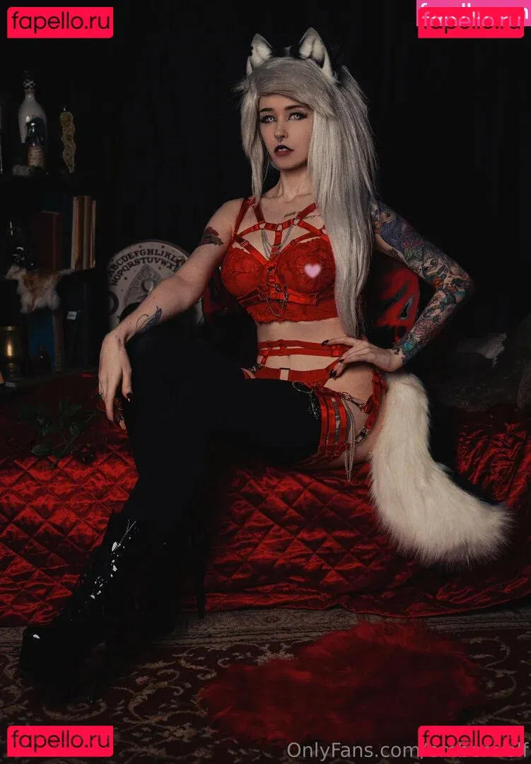 Ember Wolf Onlyfans Photo Gallery 