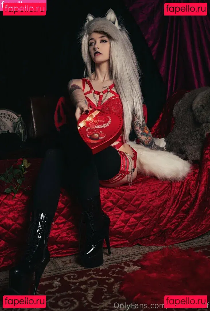 Ember Wolf Onlyfans Photo Gallery 