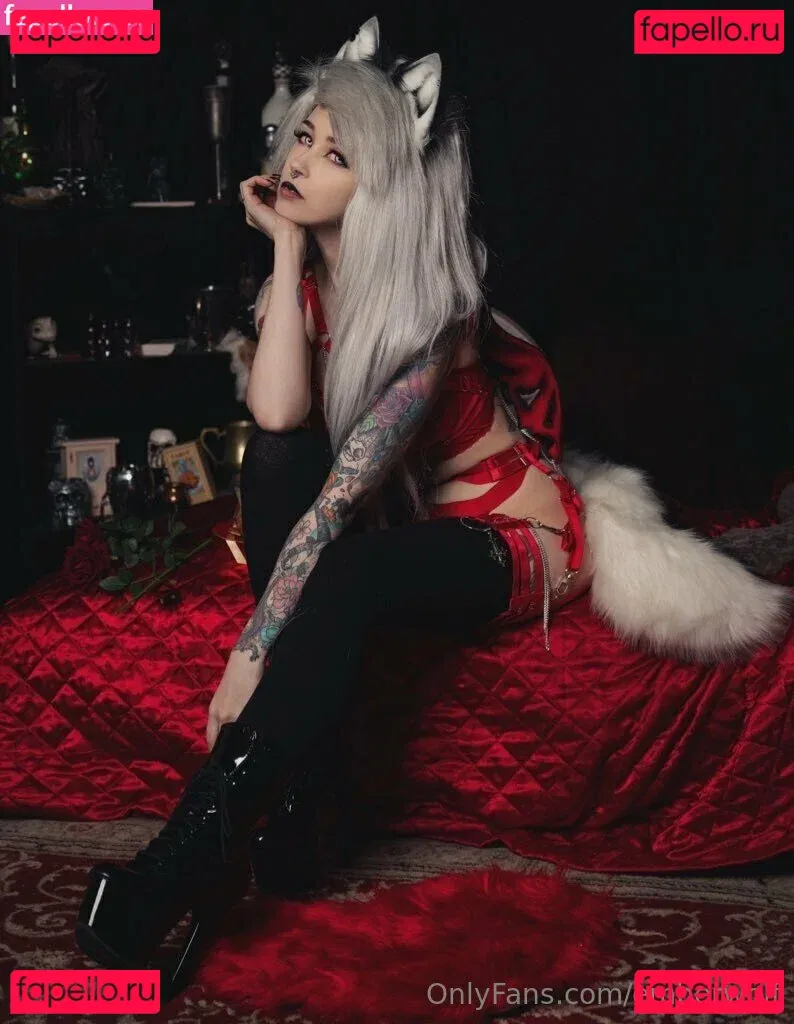 Ember Wolf Onlyfans Photo Gallery 