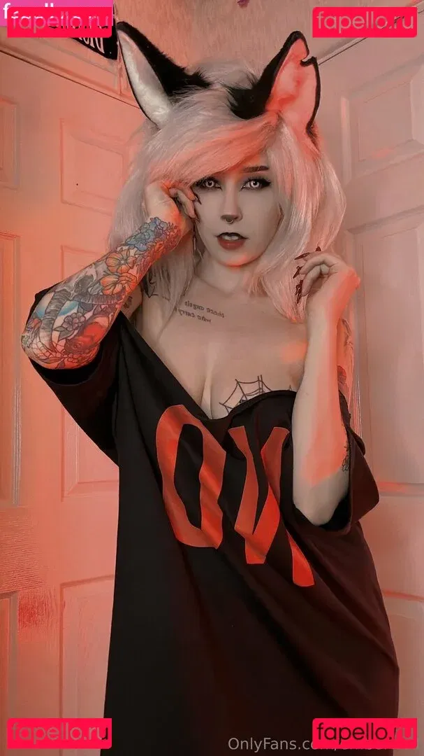 Ember Wolf Onlyfans Photo Gallery 