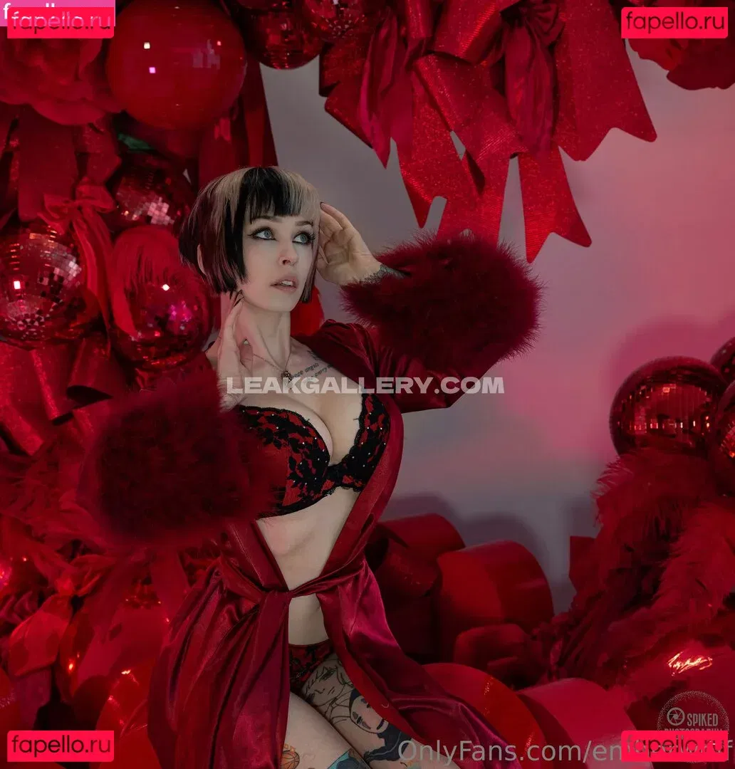 Ember Wolf Onlyfans Photo Gallery 