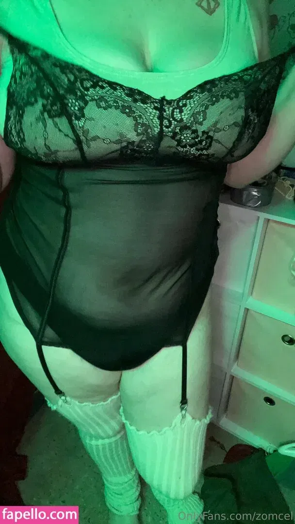zomcel Onlyfans Photo Gallery 