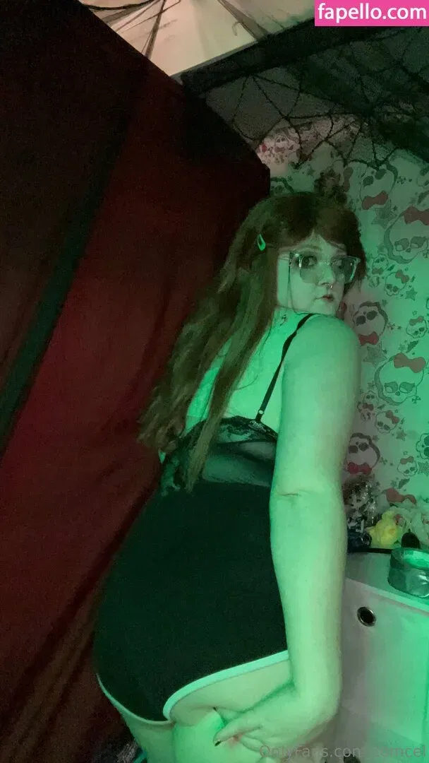 zomcel Onlyfans Photo Gallery 