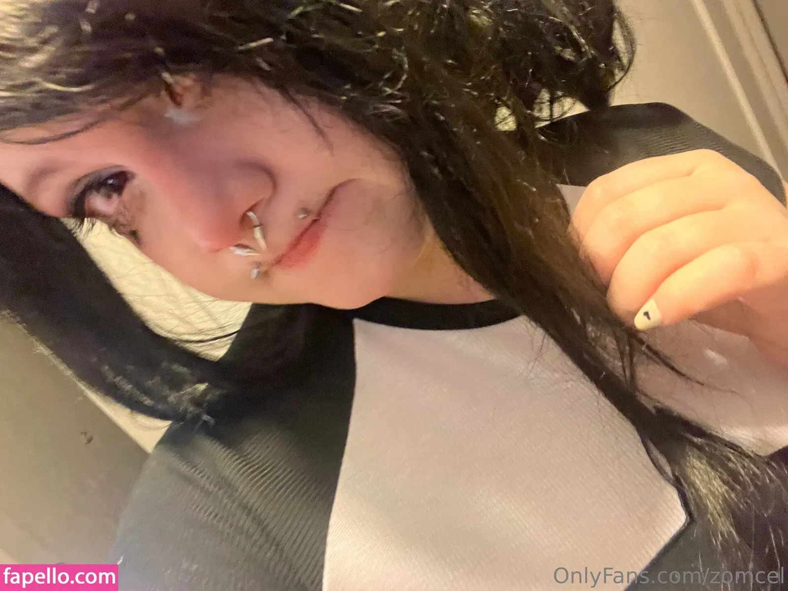 zomcel Onlyfans Photo Gallery 