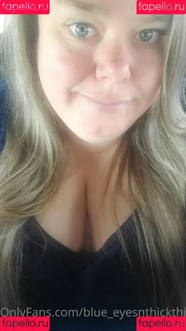 blue_eyesnthickthighs Onlyfans Photo Gallery 